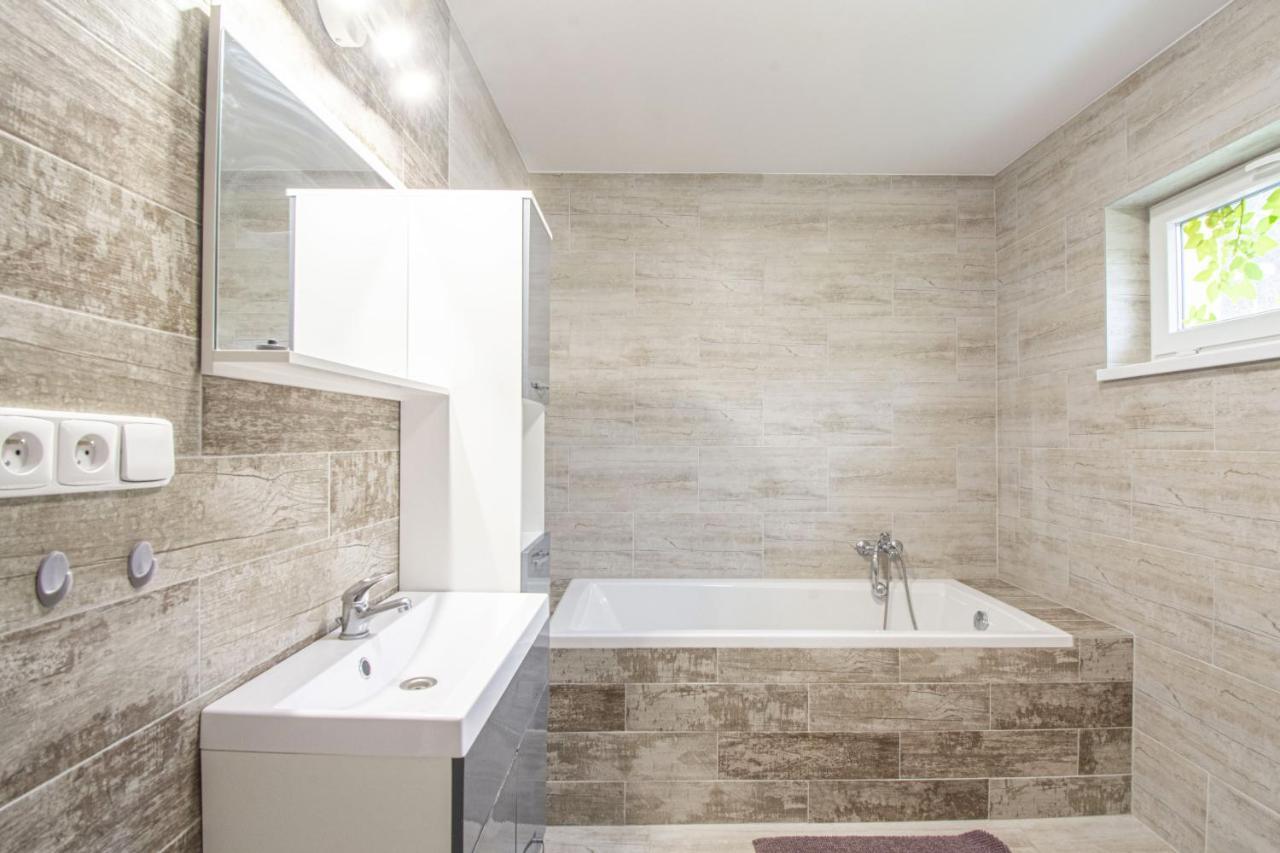 Apartment Velky Zlamanka *